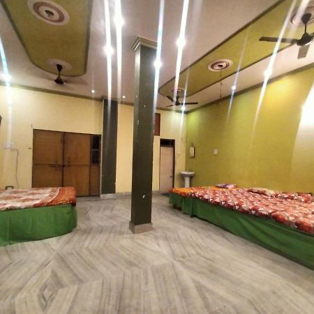 Hotel Aakash Ganga Varanasi Bagian luar foto