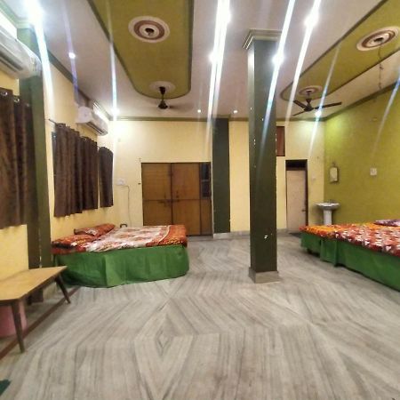 Hotel Aakash Ganga Varanasi Bagian luar foto