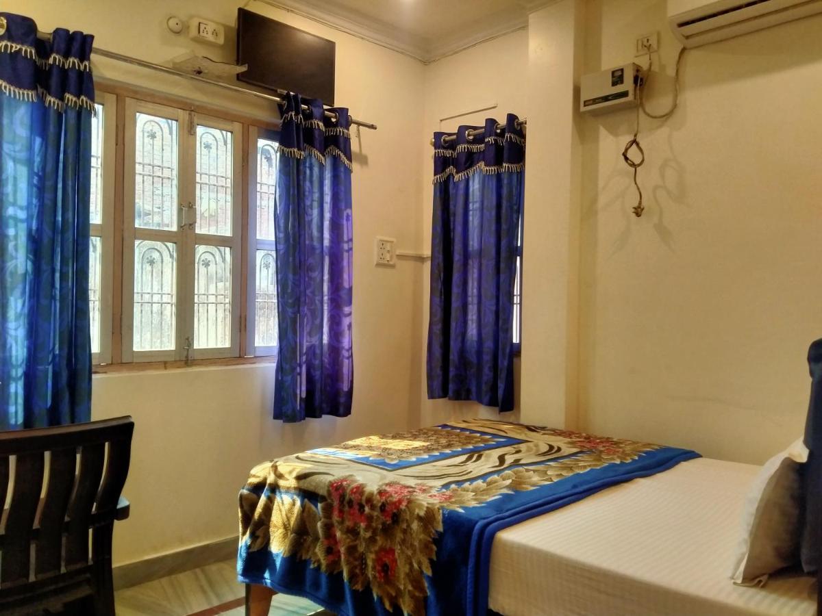 Hotel Aakash Ganga Varanasi Bagian luar foto
