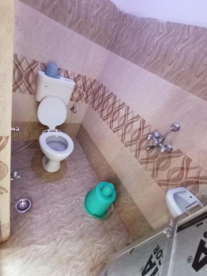 Hotel Aakash Ganga Varanasi Bagian luar foto